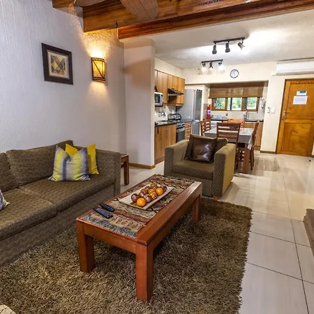 Legend Safaris 257B - In Kruger Park Lodge Hazyview Buitenkant foto